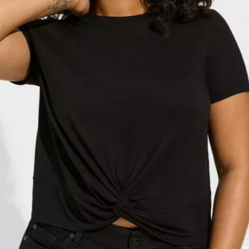 Torrid super soft crew neck twist crop tee